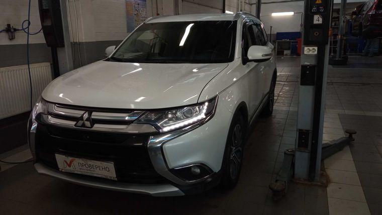 Mitsubishi Outlander 2018 года, 247 564 км - вид 1