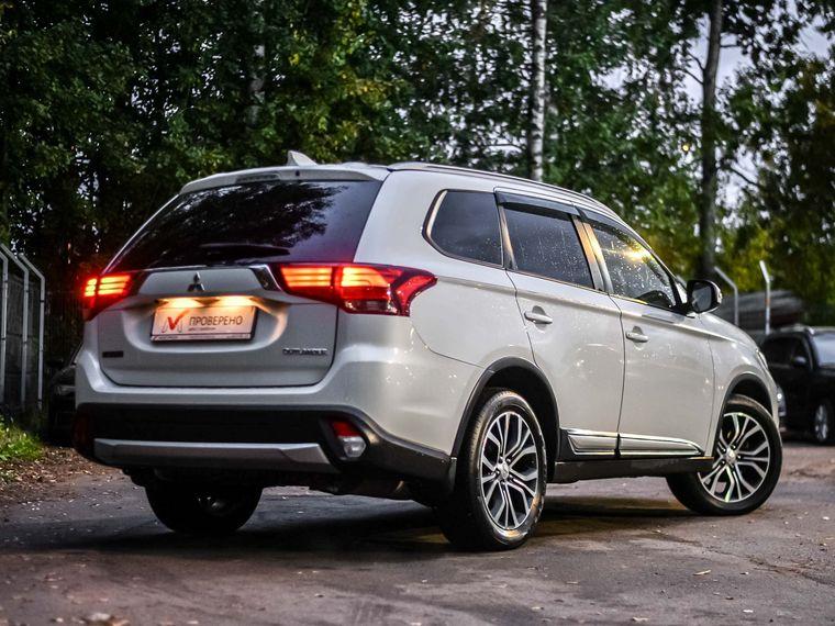Mitsubishi Outlander,  - вид 1