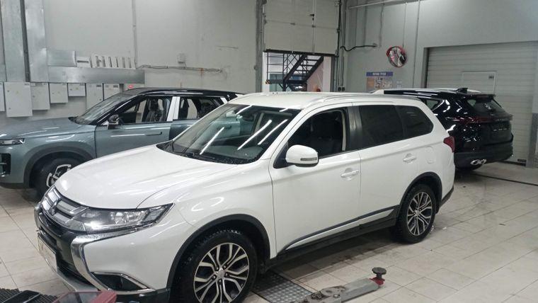 Mitsubishi Outlander, 