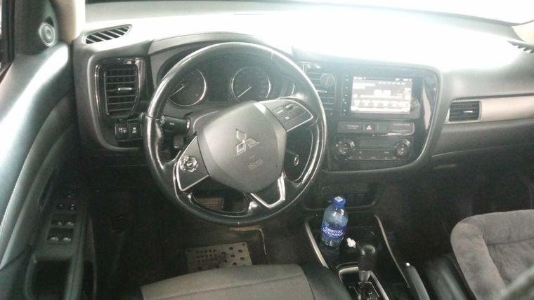Mitsubishi Outlander, 2017 - вид 4