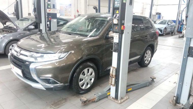 Mitsubishi Outlander 2018 года, 148 698 км - вид 2