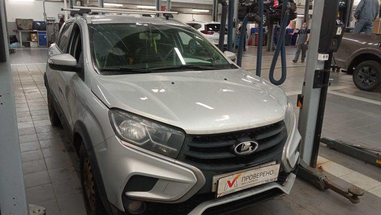 ВАЗ (LADA) XRAY Cross 2018 года, 97 917 км - вид 2