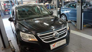 Volkswagen Tiguan 2011 года, 255 268 км - вид 2