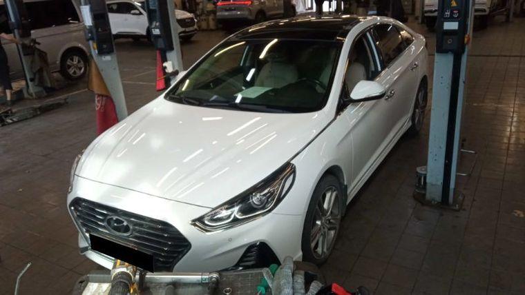 Hyundai Sonata 2018 года, 87 057 км - вид 1