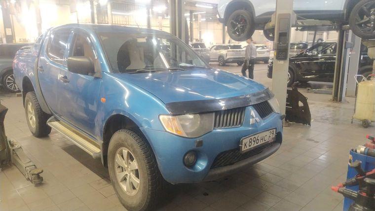 Mitsubishi L200 2007 года, 319 050 км - вид 2