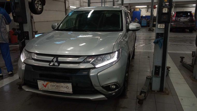 Mitsubishi Outlander 2017 года, 124 426 км - вид 1