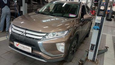 Mitsubishi Eclipse Cross 2018 года, 195 849 км - вид 1
