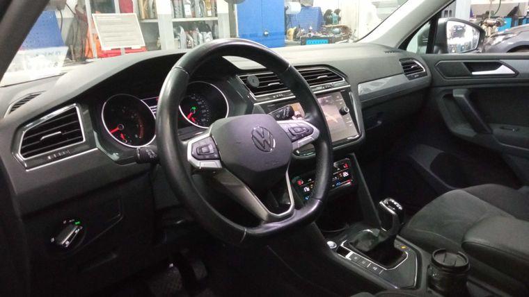 Volkswagen Tiguan,  - вид 4