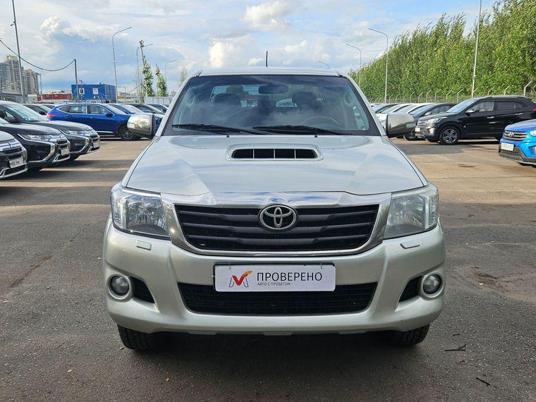 Toyota Hilux 2013 года, 550 769 км - вид 2