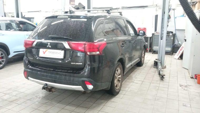 Mitsubishi Outlander, 2017 - вид 3