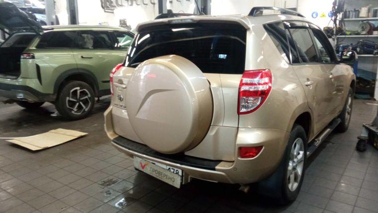 Toyota RAV4, 2011 - вид 2