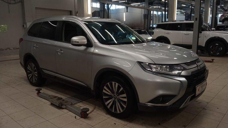 Mitsubishi Outlander 2019 года, 90 627 км - вид 2