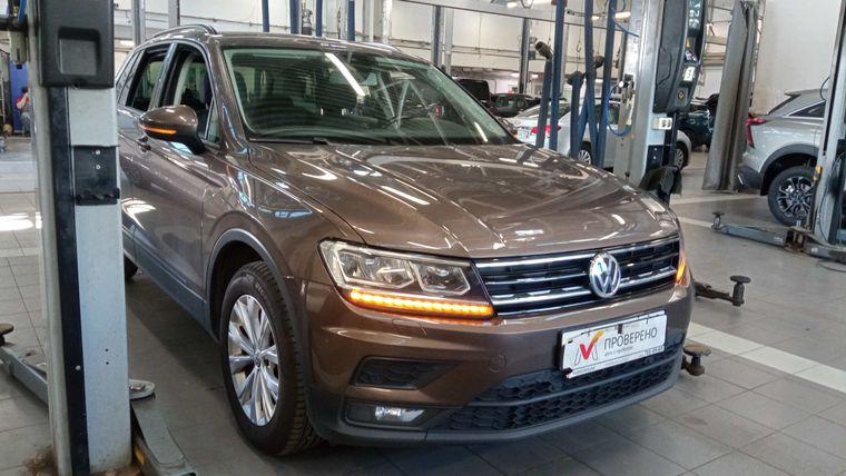 Volkswagen Tiguan 2020 года, 83 932 км - вид 2