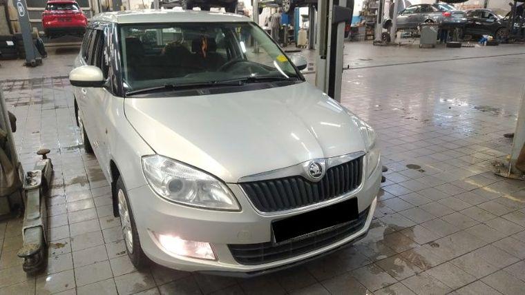 Skoda Fabia 2014 года, 77 341 км - вид 2