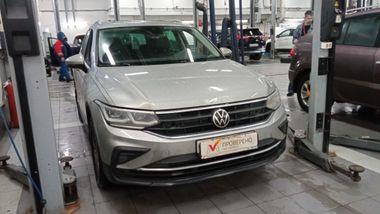 Volkswagen Tiguan 2021 года, 51 468 км - вид 2