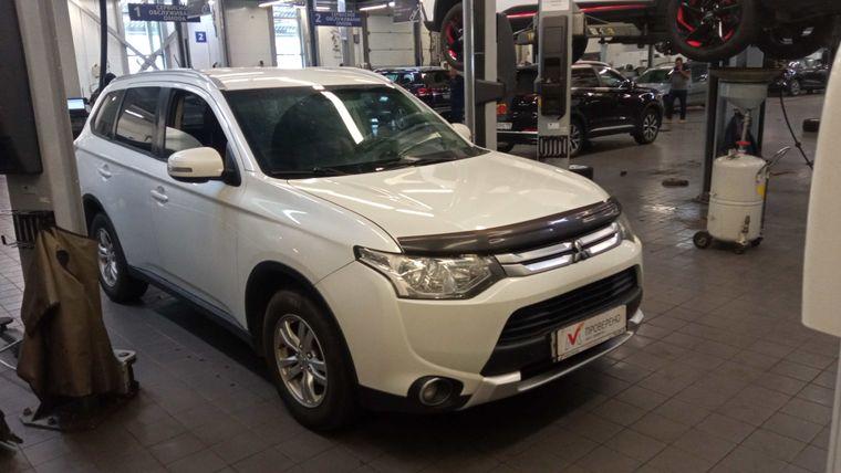 Mitsubishi Outlander 2014 года, 188 000 км - вид 2