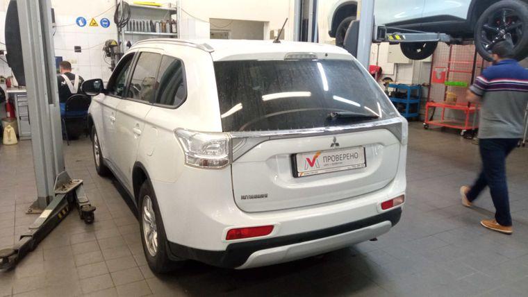 Mitsubishi Outlander, 2014 - вид 3