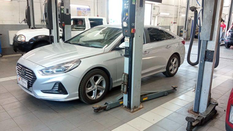 Hyundai Sonata 2018 года, 117 347 км - вид 1