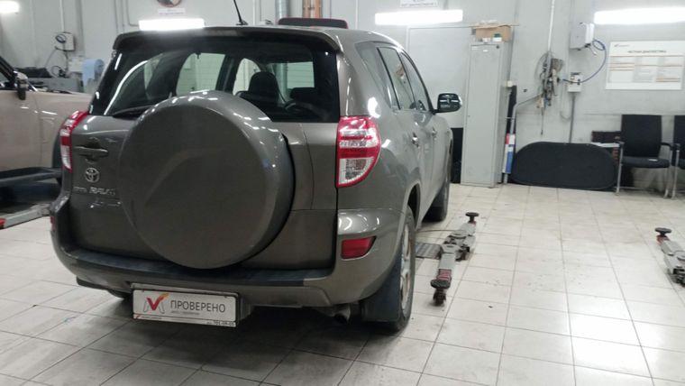 Toyota RAV4,  - вид 2