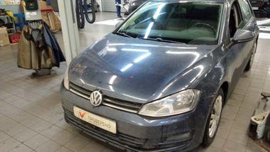 Volkswagen Golf 2013 года, 124 208 км - вид 1
