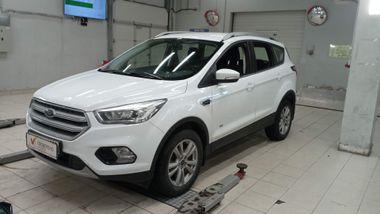 Ford Kuga 2017 года, 63 737 км - вид 1