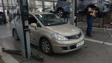 Nissan Tiida 2010 года, 229 000 км - вид 2