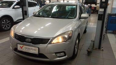 KIA Ceed 2012 года, 135 000 км - вид 1
