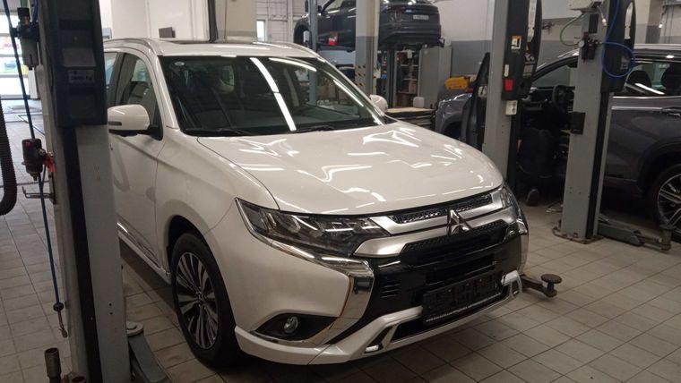 Mitsubishi Outlander 2022 года, 16 км - вид 1