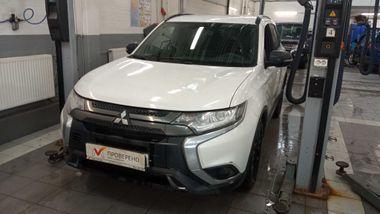 Mitsubishi Outlander 2020 года, 118 304 км - вид 1