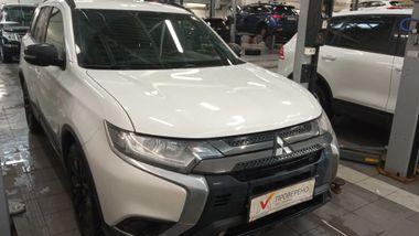 Mitsubishi Outlander 2020 года, 118 304 км - вид 2