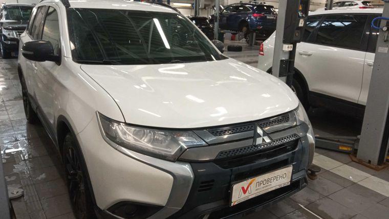 Mitsubishi Outlander 2020 года, 118 304 км - вид 2