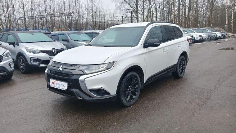 Mitsubishi Outlander, 2020