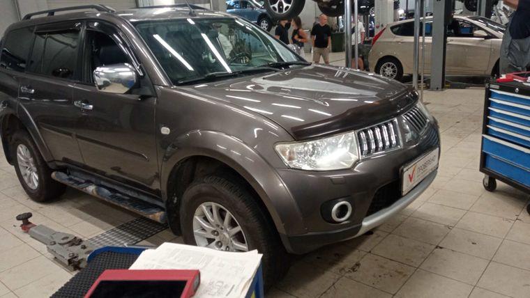 Mitsubishi Pajero Sport, 2011 - вид 1