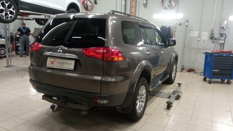 Mitsubishi Pajero Sport, 2011 - вид 2