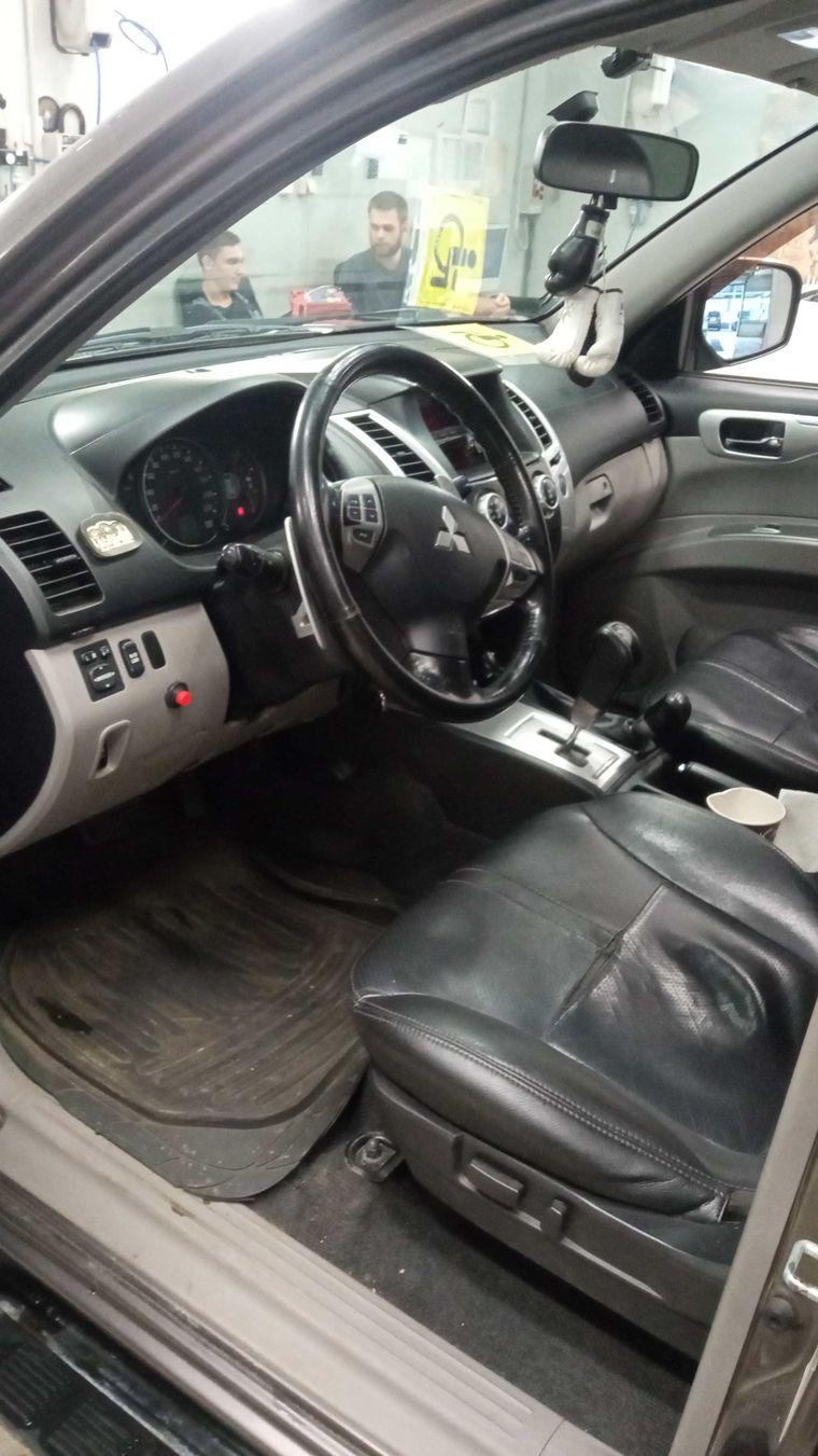 Mitsubishi Pajero Sport, 2011 - вид 4