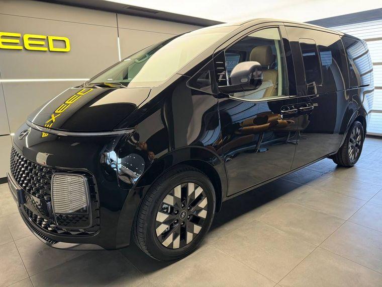 Hyundai Staria 2023 года, 14 631 км - вид 1