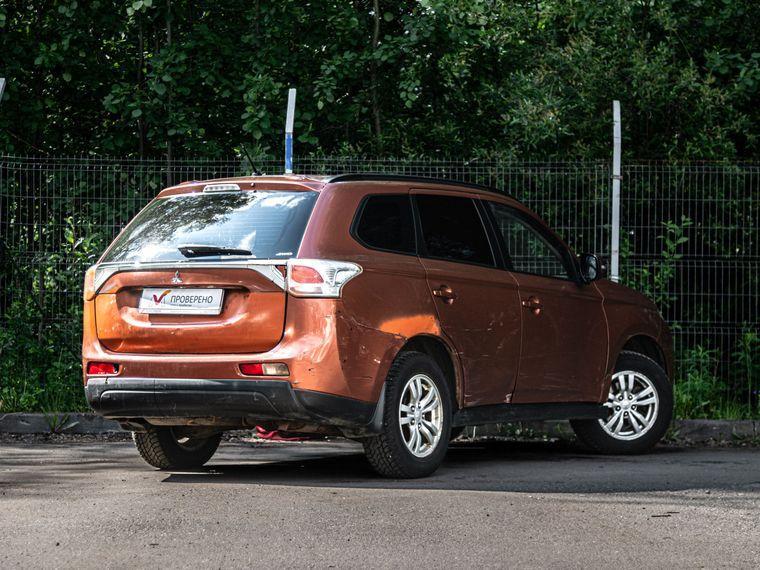 Mitsubishi Outlander,  - вид 1