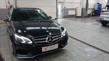 Mercedes-Benz E-класс 2013 года, 156 002 км - вид 2