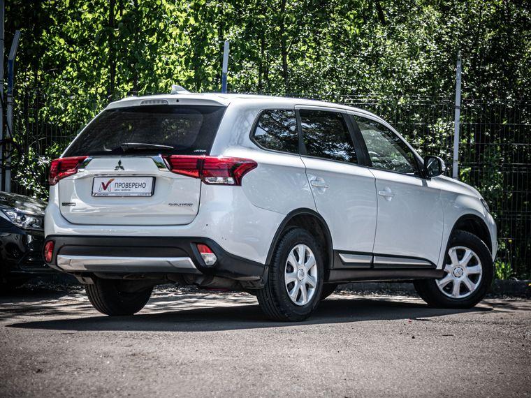 Mitsubishi Outlander, 2018 - вид 1