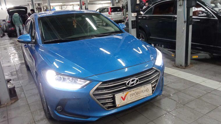 Hyundai Elantra 2018 года, 105 750 км - вид 2
