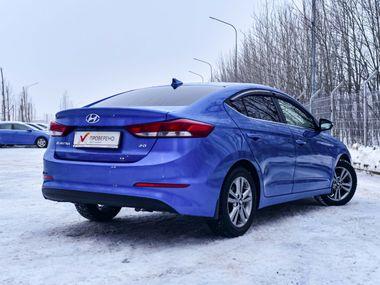 Hyundai Elantra 2018 года, 105 750 км - вид 2