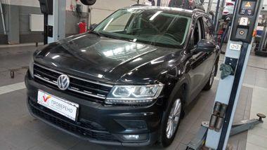 Volkswagen Tiguan 2020 года, 99 019 км - вид 1