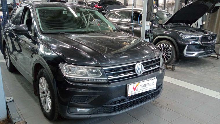Volkswagen Tiguan 2020 года, 99 019 км - вид 2