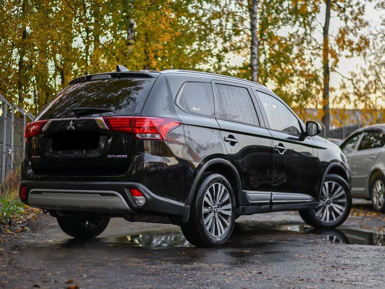Mitsubishi Outlander,  - вид 1
