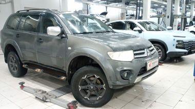Mitsubishi Pajero Sport 2014 года, 265 000 км - вид 2