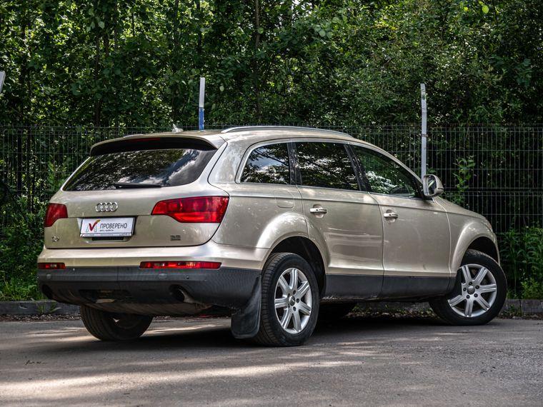 Audi Q7,  - вид 1
