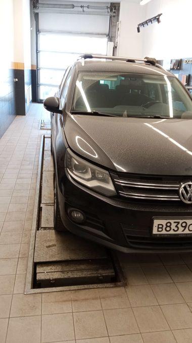 Volkswagen Tiguan 2016 года, 171 289 км - вид 2