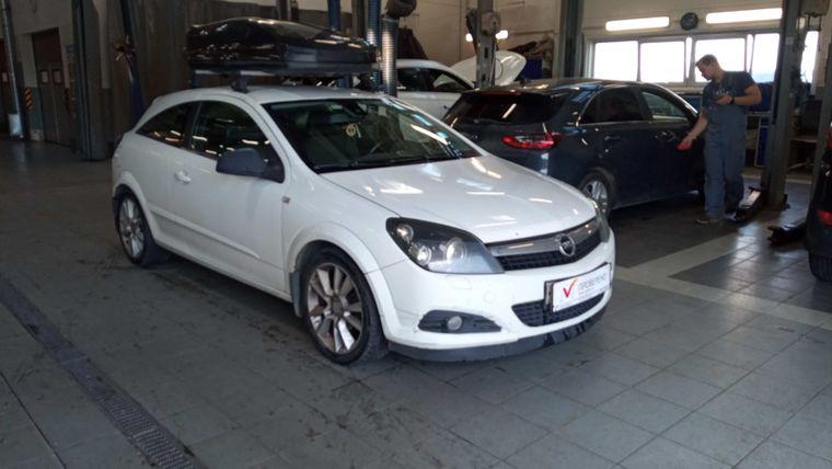 Opel Astra GTC,  - вид 1