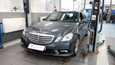 Mercedes-Benz E-класс 2011 года, 176 576 км - вид 1