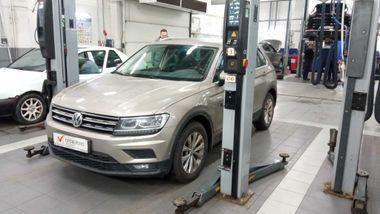 Volkswagen Tiguan 2017 года, 96 479 км - вид 1